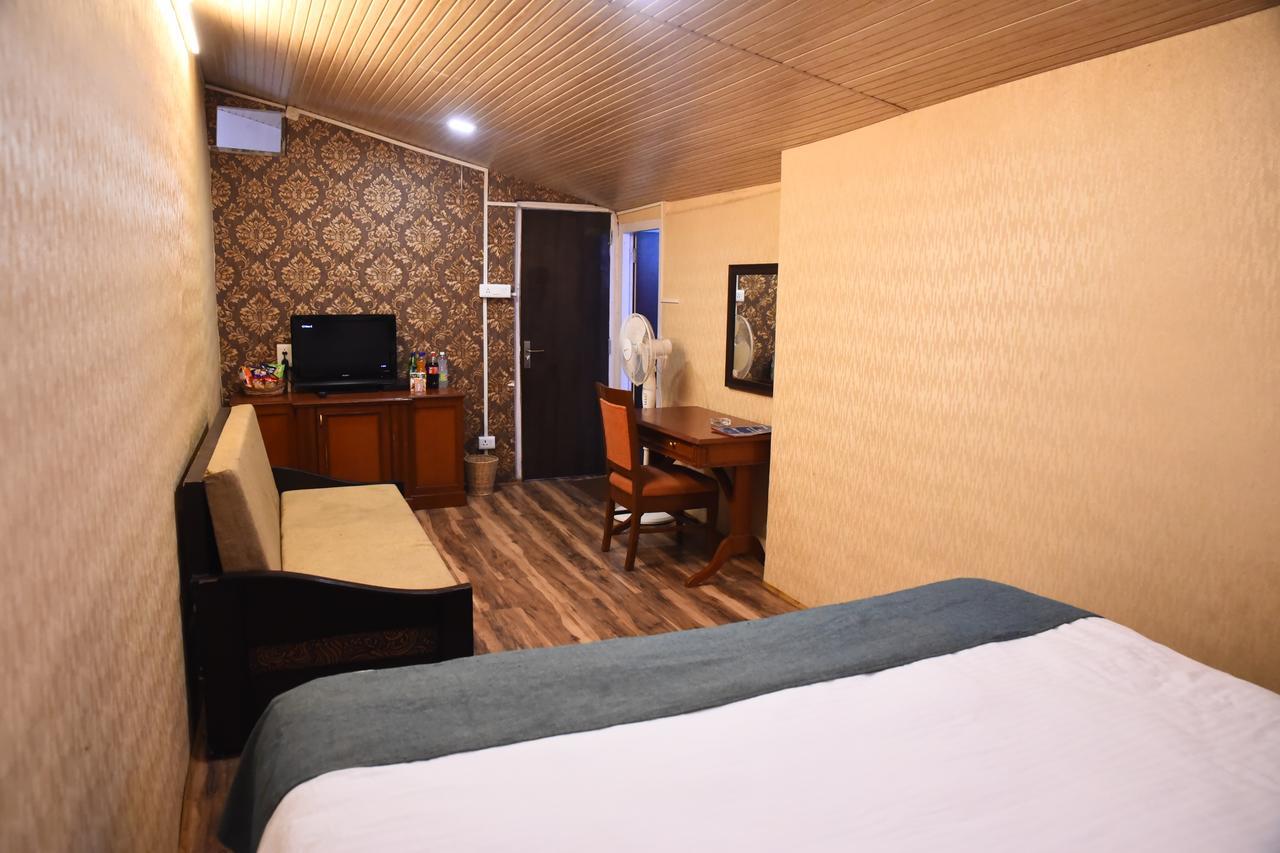 Hotel Skylark Nainital Luaran gambar